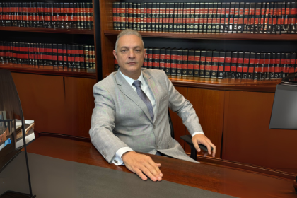 Leonardo Manzan destaca os riscos da bitributação em negócios digitais internacionais.