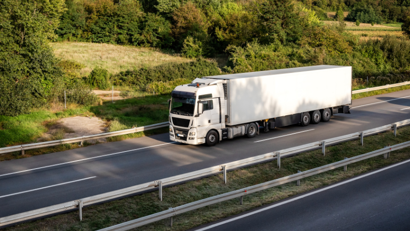 Avantec Transportes explica como as mudanças comerciais em horários alternativos otimizam tempo e reduzem custos operacionais.