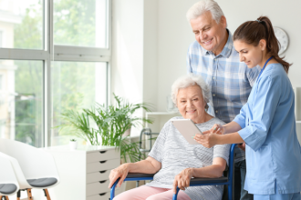 O Sindnapi - Sindicato Nacional dos Aposentados, Pensionistas e Idosos reforça como conhecer e acessar direitos é essencial para garantir proteção social na terceira idade.