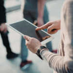 A Internet das Coisas transformando a educação em ambiente com Gustavo Morceli.